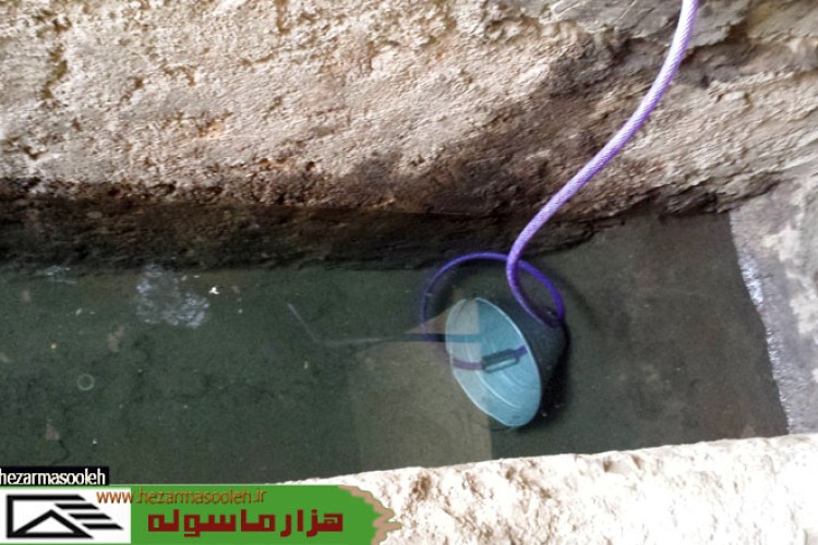 ترکیدگی لوله آب در خیابان ارشاد اسلامی و آب گرفتگی چند مغازه/لطفا نگران آب هم باشید 