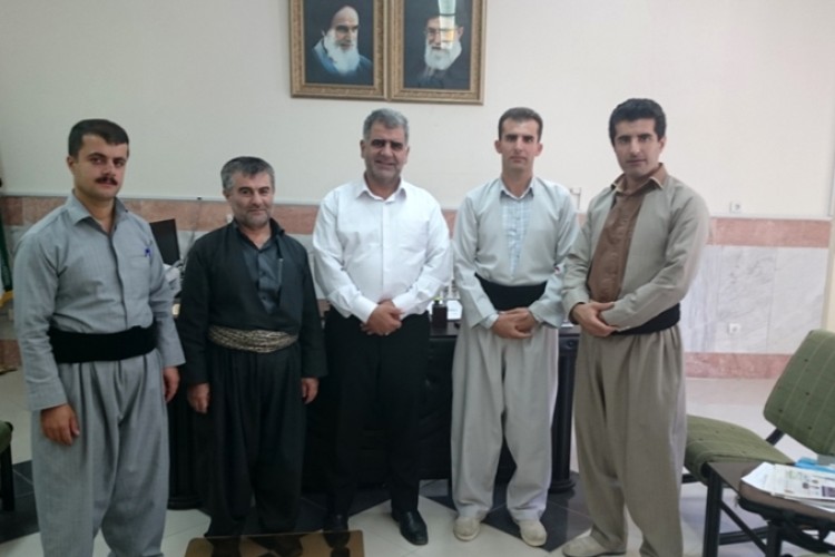 دیدار جمعی از اعضای انجمن دوست داران طبیعت باینگان با فرماندار پاوه
