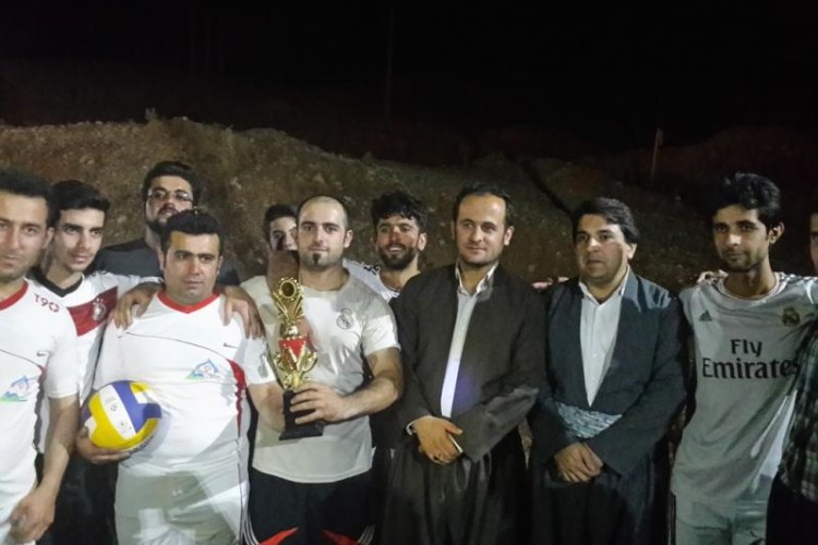 قهرماني تيم بانه وره در مسابقات واليبال جام رمضان
