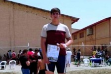 سینا امینی موفق به كسب مدال طلاي مسابقات کشتی ساحلی نوجوانان استان شد