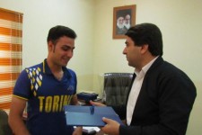 تجلیل از قهرمان دو میدانی کشور