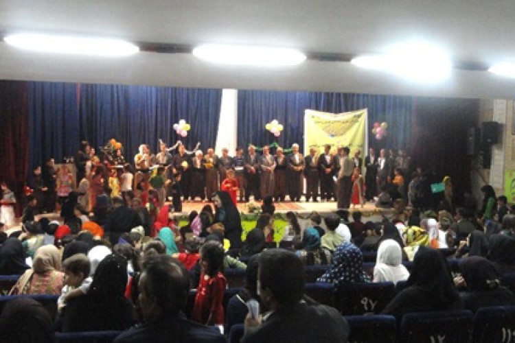  برگزاری همایش روزی با کودک ونوجوان