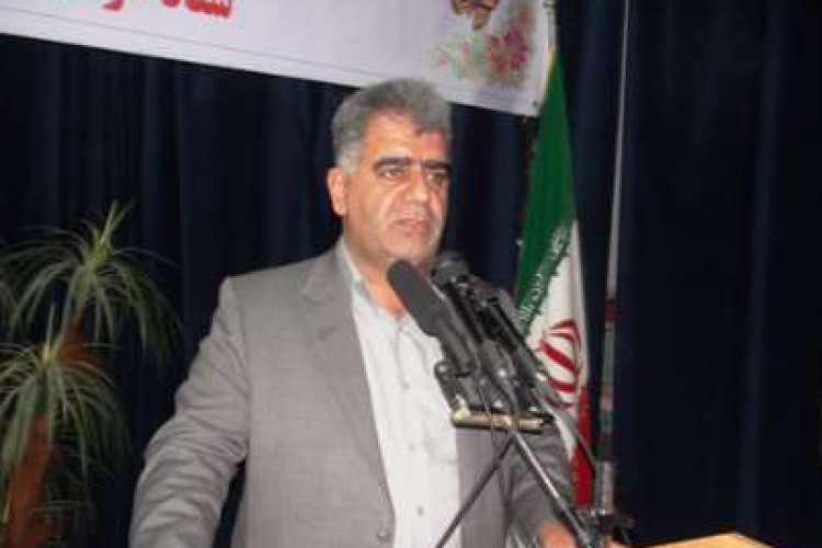 جمعی از کارمندان ادارات شهرستان پاوه تجلیل شدند