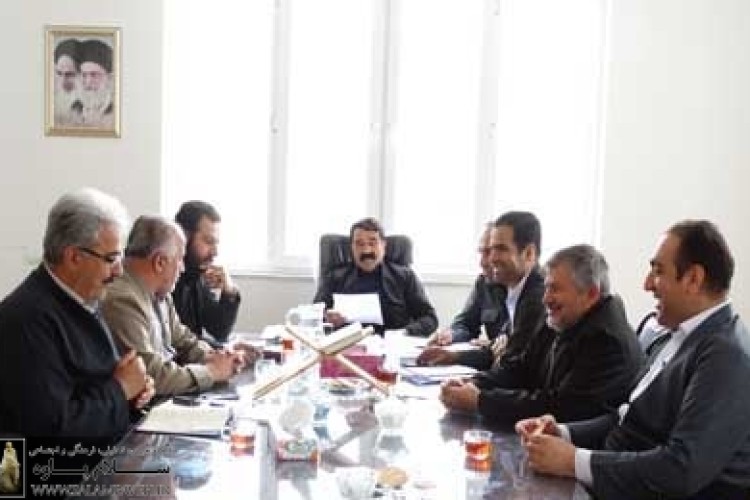 آزاد حسيني به عنوان رئيس شوراي شهر پاوه انتخاب شد