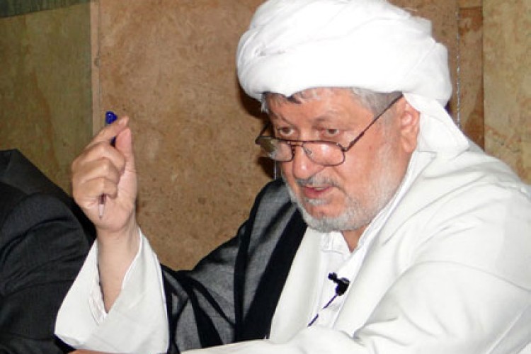 ماموستا قادری: اجازه ندهیم دشمنان دین، وحدت ما را دچار خدشه نمایند