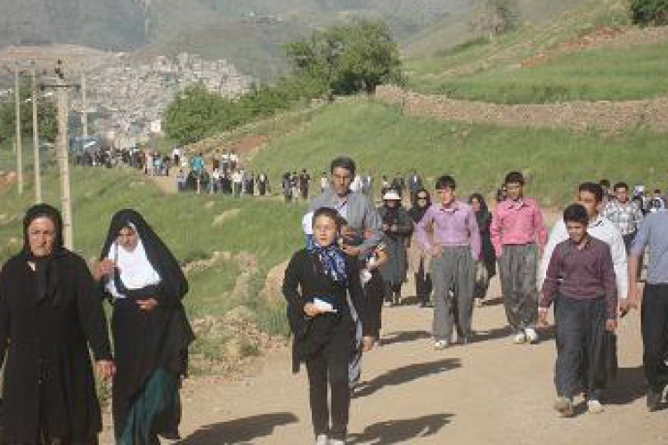 همایش بزرگ پیاده‌روی خانوادگی در پاوه