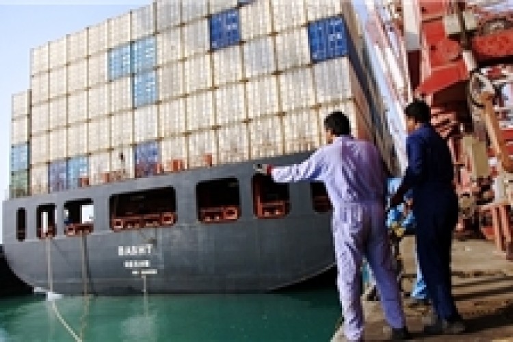 سندسازی برای قاچاق رسمی/ پروانه‌های کاغذی و ۲ میلیون تن اختلاف آماری واردات در یک سال+تصویر