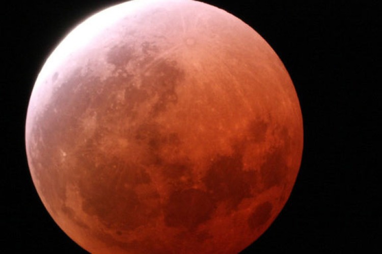 قرار ما با «ماه» گرفتگی، بامداد دوشنبه 4:30 تا طلوع آفتاب