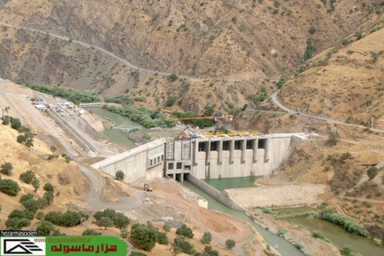 وزیر نیرو از سدهای داریان و هیروی پاوه بازدید کرد