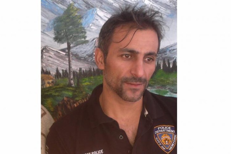 متاسفانه موفق به بازسازي فیلم سینمایی "دستم را بگیر " در پاوه نشديم