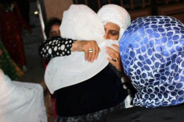 بازگشت کاروان حجاج به شهرستان پاوه+ تصاویر