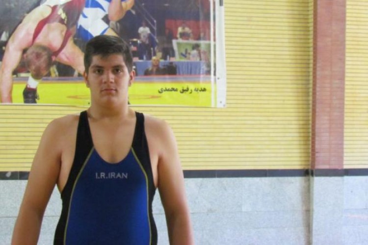 كسب مدال طلا توسط كشتي گير پاوه اي در مسابقات کشتی آزاد و فرنگي غرب آسیا