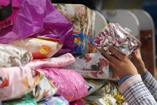 توزیع بیش از 50 میلیون تومان کمک های نقدی و غیر نقدی مرکز نیکو کاری پاوه بین دانش آموزان