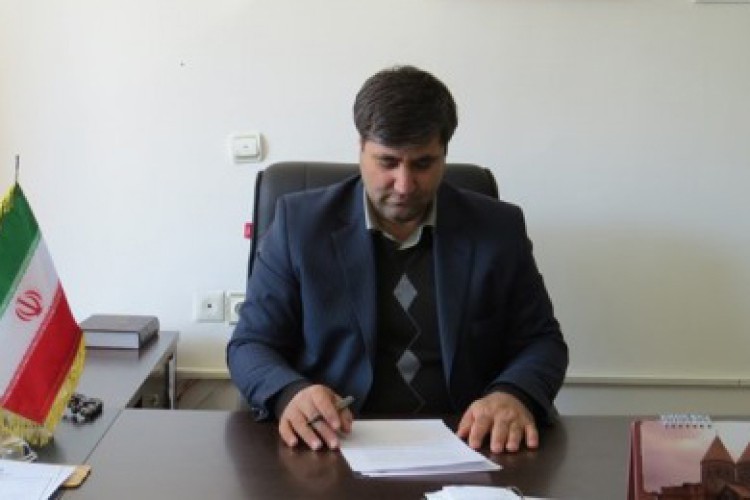 اجرای طرح ساماندهی ماشین های فروش میوه در سطح شهر پاوه