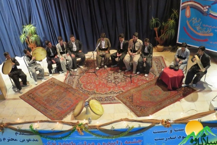 برنامه جنگ هنری شادیانه در پاوه برگزار شد