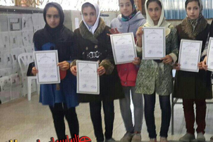 کسب نائب قهرمانی تیم پینگ پنگ خردسال ونونهال مقطع ابتدایی بانوان شهرستان پاوه در سطح استان
