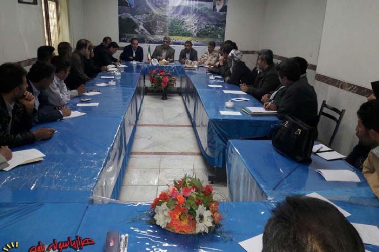 فرماندار پاوه: مرز کولبری به مدت یک ماه بازگشایی خواهد شد/ان شالله بازگشایی این مرز، پیش زمینه ای برای تردد مسافر در آینده باشد