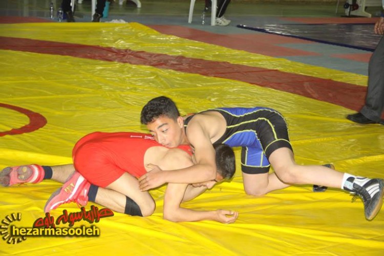 مسابقات کشتی یادواره مرحوم علی محمد باباخاص، در پاوه در حال برگزاری است/دعوت از مردم جهت تشویق کشتی گیران