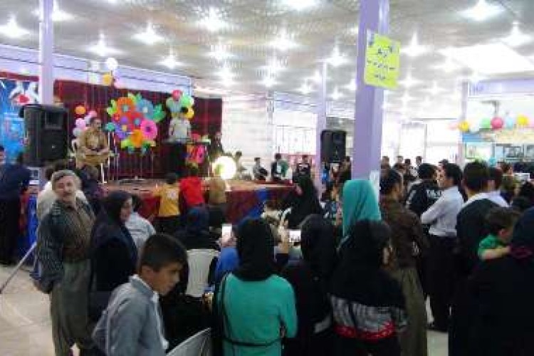 راه اندازي بازارچه خيريه با هدف كمك به نيازمندان در پاوه