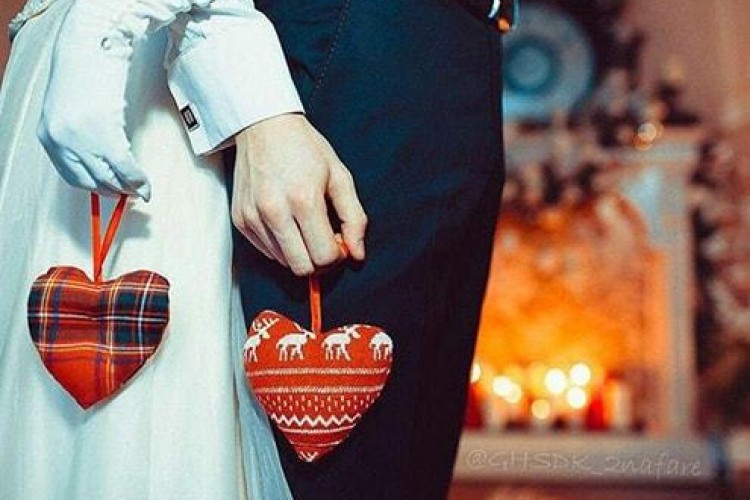 محبت را باید با عمل نشان داد