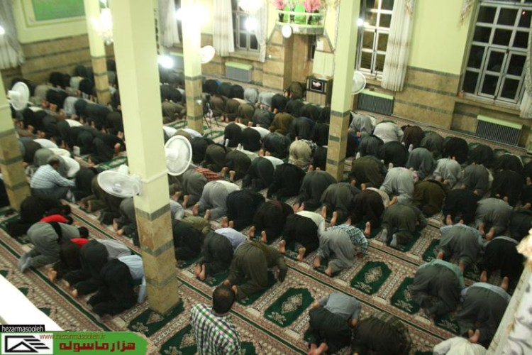 عطر رمضان، مردم شهرستان را در کوچه پس کوچه های این شهر ، سرشار از همدلی می کند/حال و هوای ماه رمضان در پاوه