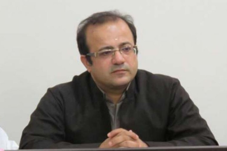 تعطیلی بازار و مغازه های پاوه صحت ندارد