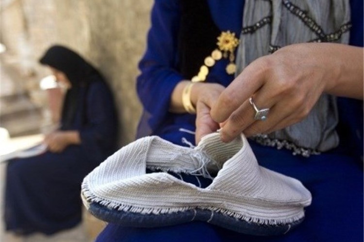 تجلی اقتصاد مقاومتی در هنر دست بانوان پاوه ای