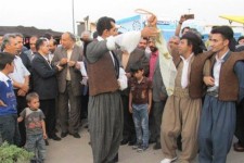 دریافت لوح تقدیر غرفه برتر اولین نمایشگاه اقوام ایرانی در ساوه توسط گروه نیک اندیشان باینگان