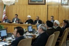 شاهکار جدید تدبیروامیدی ها در خلق تناقض آزمون استخدامی/ از مخالفت دولت با آزمونی که خود برگزار می کند تا خبر توقف استخدام در کشور