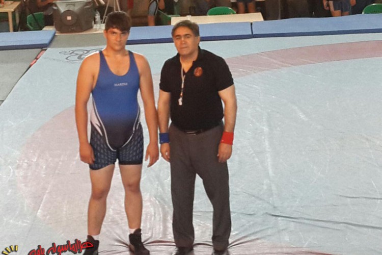 کسب مقام سوم مسابقات کشتی فرنگی توسط کشتی گیر پاوه ای