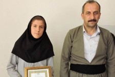 تجلیل از ژینو رستمی فوتبالسیت بانو شهرستان توسط مدیر آموزش و پرورش پاوه