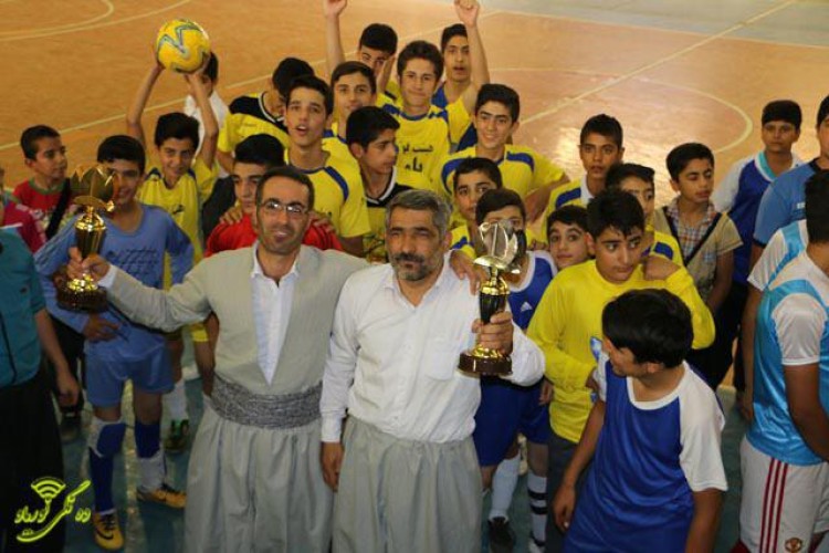 تیم فوتسال دوستان، قهرمان مسابقات فوتسال لیگ نوجوانان پاوه شد