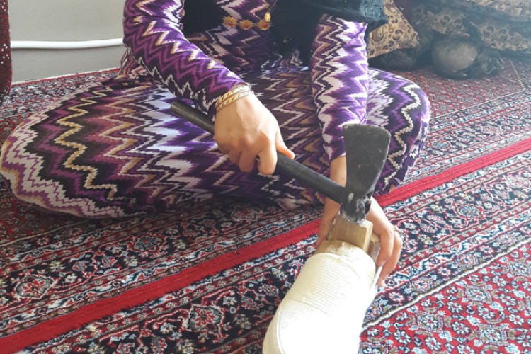 تجلی اقتصاد مقاومتی با تولید صنایع دستی در پاوه