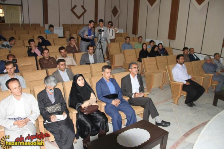 نشست هم اندیشی انجمن های فعال استان های اصفهان و بوشهر در باینگان برگزار شد