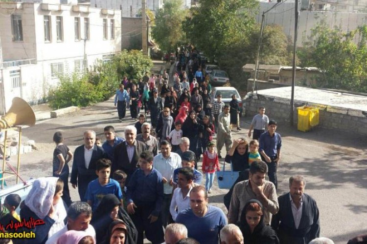 برگزاری همایش بزرگ پیاده روی خانوادگی در پاوه+تصاویر