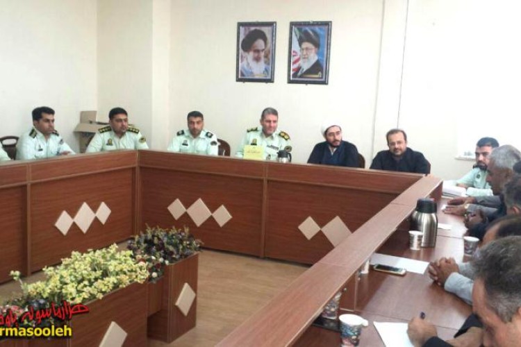 نشست هم اندیشی اصناف و پلیس به مناسبت هفته ناجا برگزار شد