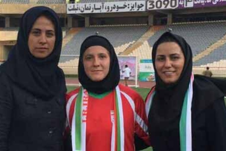  خانم ژینو رستمی فوتبالیست شهرستان با قراردادی یکساله به تیم استقلال تهران پیوست/ مصاحبه خواندنی با این بانوی ورزشکار 