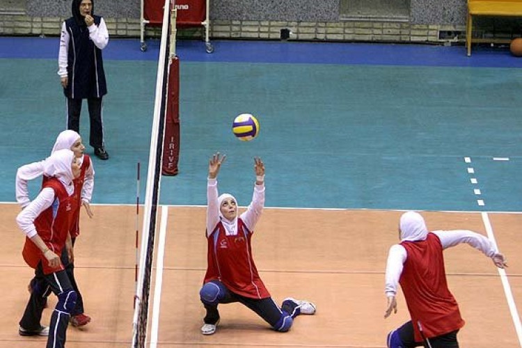انتخاب 5 بانو والیبالیست شهرستان پاوه جهت شرکت در مسابقات قهرمانی کشور
