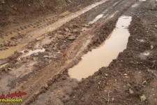 خاکی بودن کوچه های شهرک ظفر پاوه، معضل جدی ساکنین/کوچه هایی که تشنه آسفالت هستند ولی شهرداری اقدام نمی کند