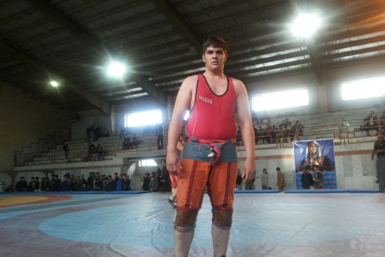 کسب مدال برنز مسابقات کشتی قهرمانی جوانان استان توسط ورزشکار پاوه ای