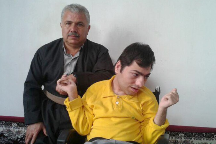 تقدیر و تشکر خانواده فرهاد فتح الهی در کمکهای مردم در نجات فرزند معلول خود از سقوط خودروی جاده تپه کوله پاوه