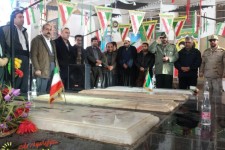 مزار شهدای پاوه غبارروبی و عطرافشانی شد