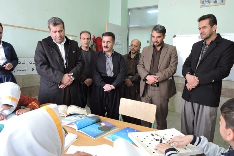 تجلیل از دانش آموزان دبستان استثنائی طلوع پاوه 