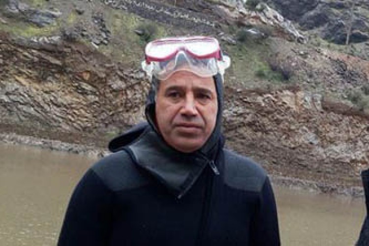 شجاعت غواص بهمن پرورش، سیروان را مغلوب خود ساخت/بهمن پرورش: من از جانب مسئولان هیچ حمایتی نشده ام