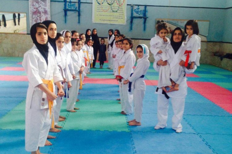 گلایه رئیس هیئت کاراته پاوه از عدم حمایت مسئولین/وجیهه مرادی:هنرجویان کاراته انگیزه می خواهند