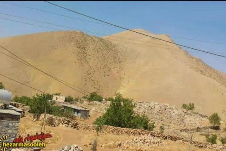 وقتی جریان روشنایی در میر عبدلی جان می‌گیرد/ برق‌رسانی به قسمت بالایی روستا به اتمام رسید