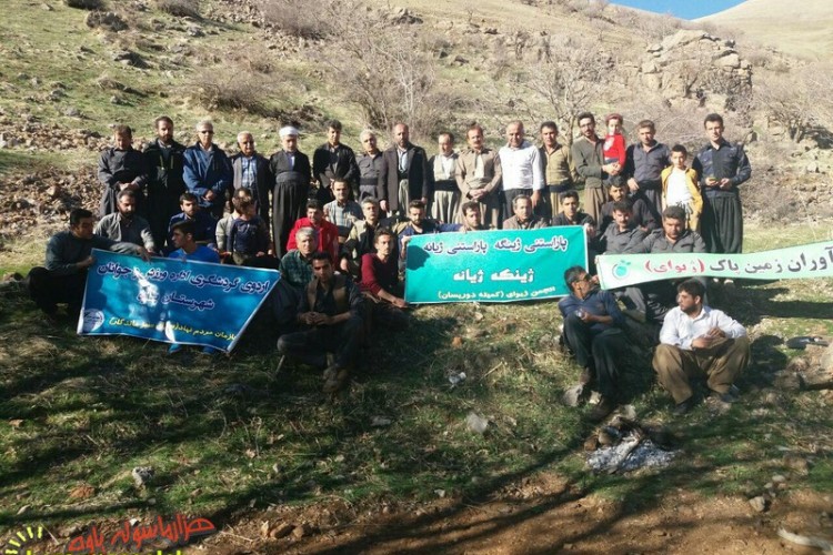 کاشت نهال به مناسبت روز درختکاری در روستای دوریسان پاوه