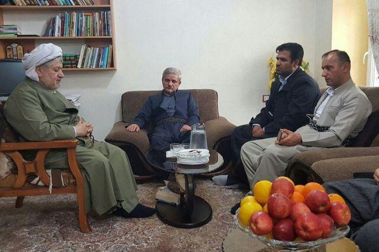 امام جمعه پاوه: مدیران باید دارای سه ویژگی "متدین بودن"، "انقلابی بودن" ، "داشتن کارایی و مدیریت" باشند