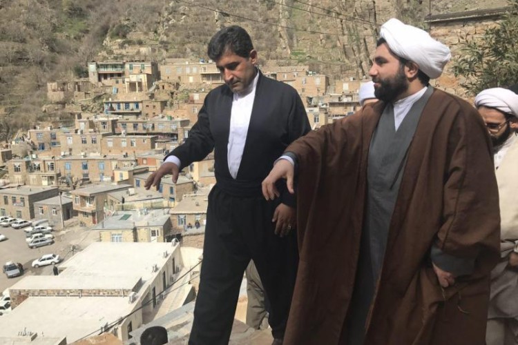 بازدید نماینده مردم پاوه و اورامانات از اماكن زيارتي شهرستان پاوه 