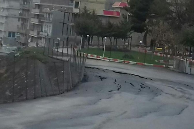 عدم وجود زیرساخت مناسب پیست دوچرخه سواری در پاوه/خرابی آسفالت این مکان، از زمان افتتاحیه آن پس از 8 ماه